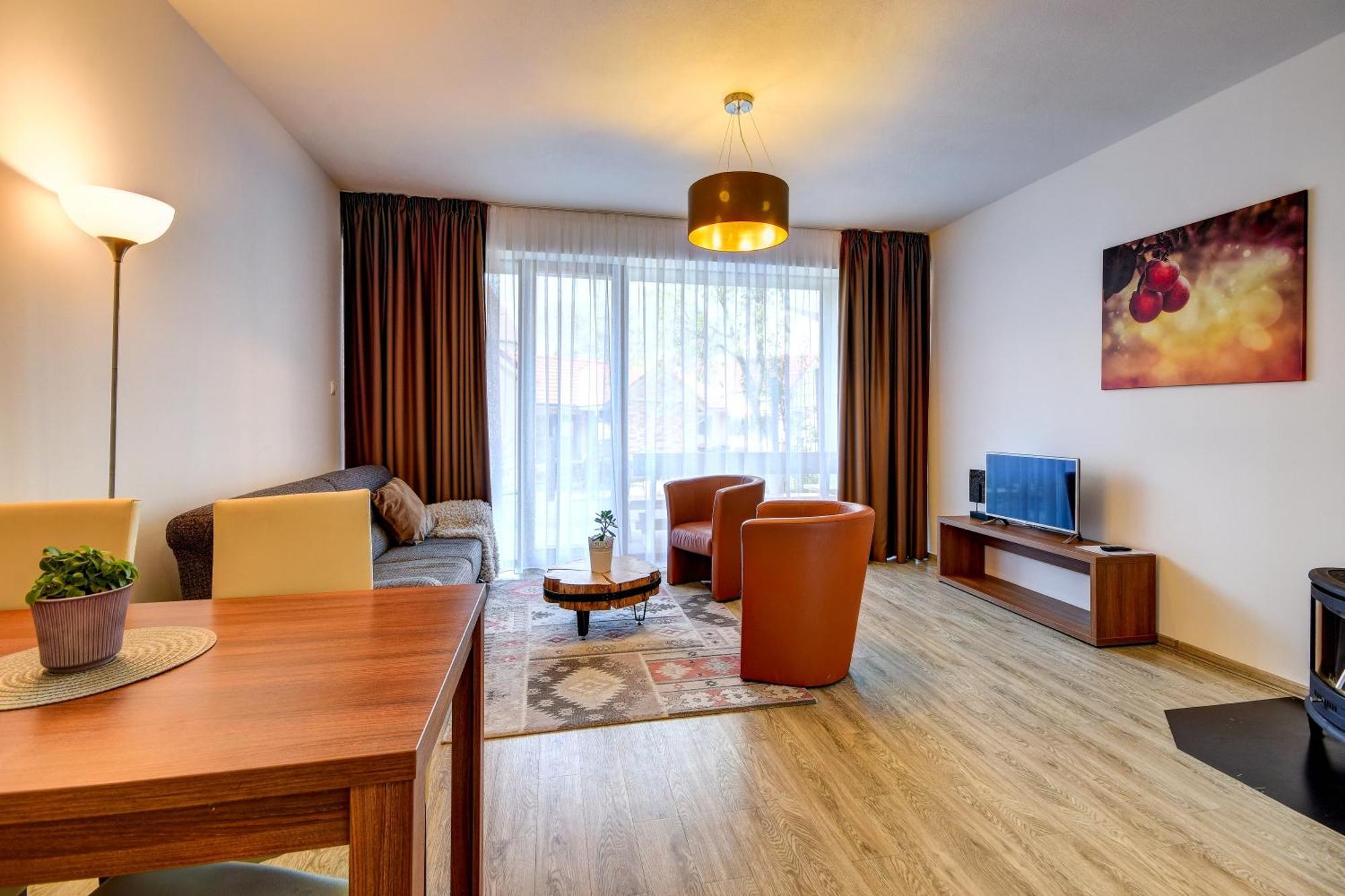 Apartments Ceresnovy Sad & Wellness วิสโซเค ดาตรี ภายนอก รูปภาพ