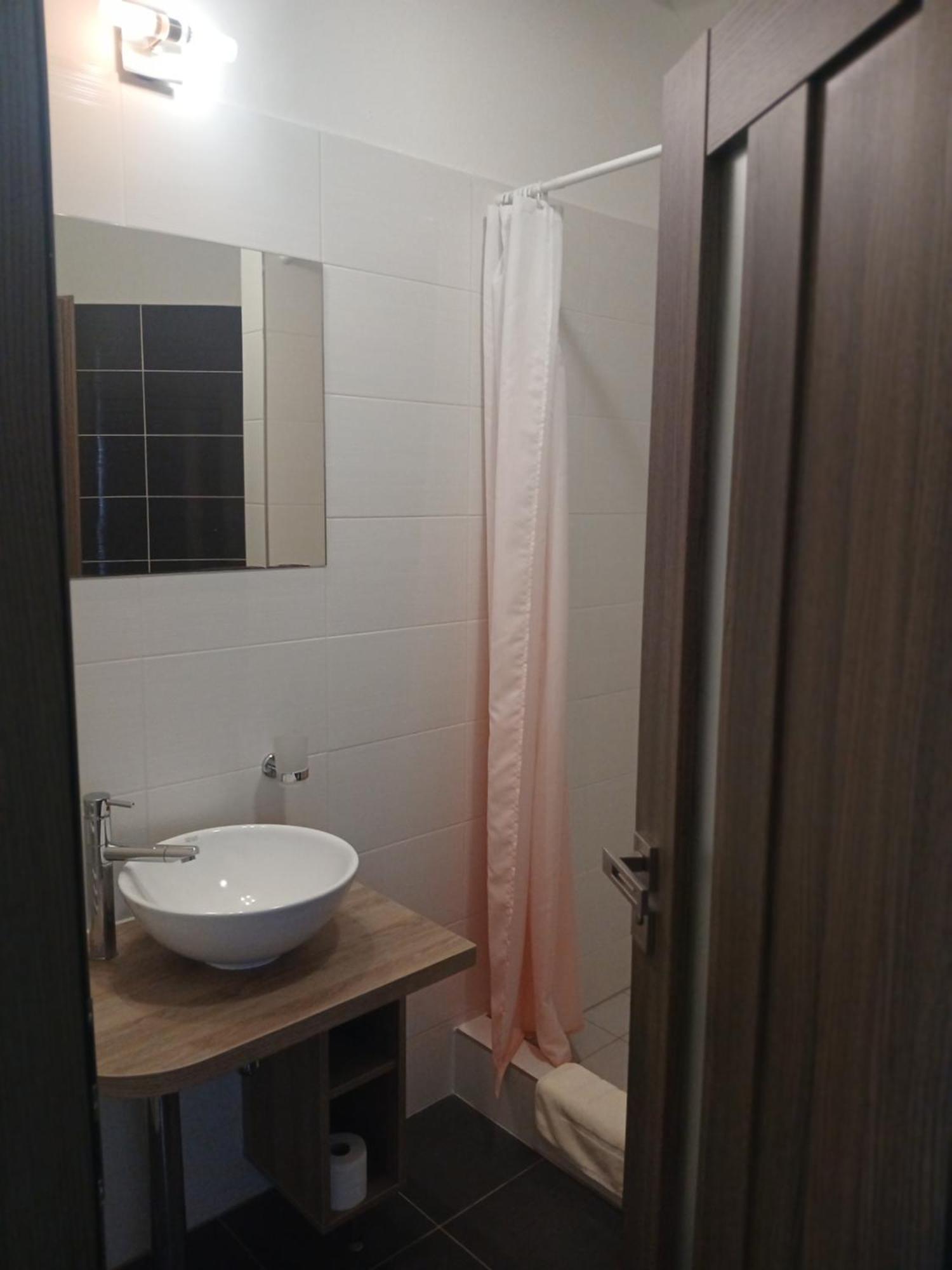 Apartments Ceresnovy Sad & Wellness วิสโซเค ดาตรี ภายนอก รูปภาพ