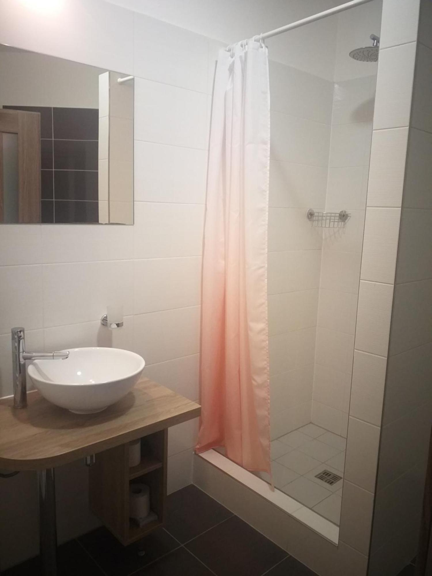 Apartments Ceresnovy Sad & Wellness วิสโซเค ดาตรี ภายนอก รูปภาพ